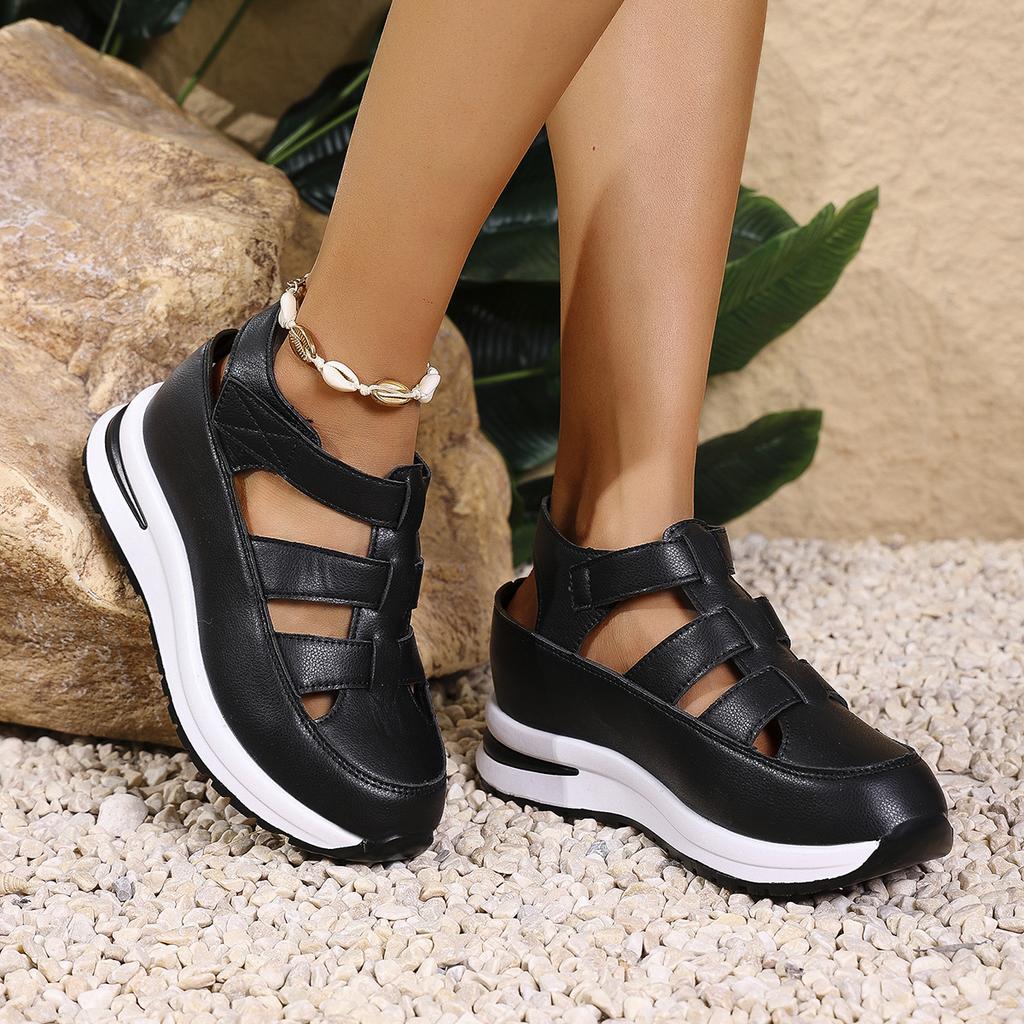 Large size hollowed-out casual sandals for women's outer wear in the summer of 2025, the new versatile and thin muffin has a heightened thick bottom.