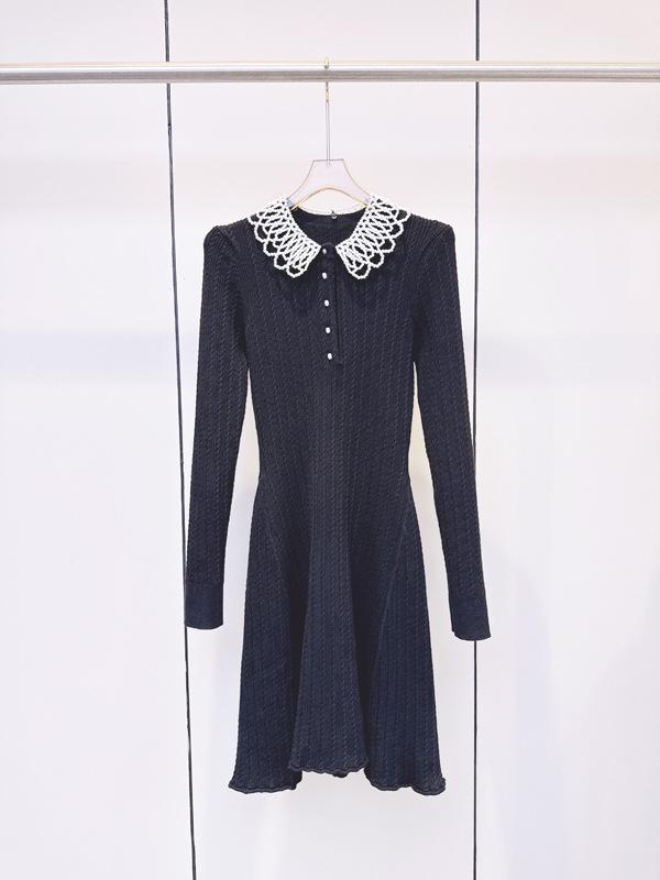 Women's 2025 Autumn/Winter French Fashion Beaded Dress with Detachable Doll Collar