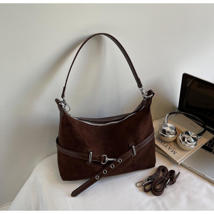 Fashion large-capacity commuter bag women's 2025 new retro casual niche tote bag shoulder messenger bag