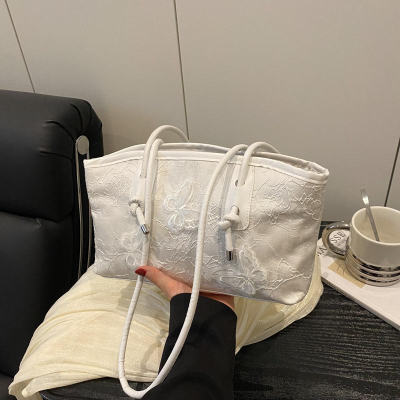 Popular Super Hot Commuter Bag Women's 2025 New Summer Popular Fashion Shoulder Bag Sweet Versatile Tote Bag