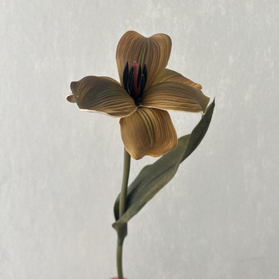 Artificial Flower 17 Inch Long Stem Faux Silk Blooming Tulip Flower for Vase Floral Arrangement Spring Home Table Kitchen Centerpiece