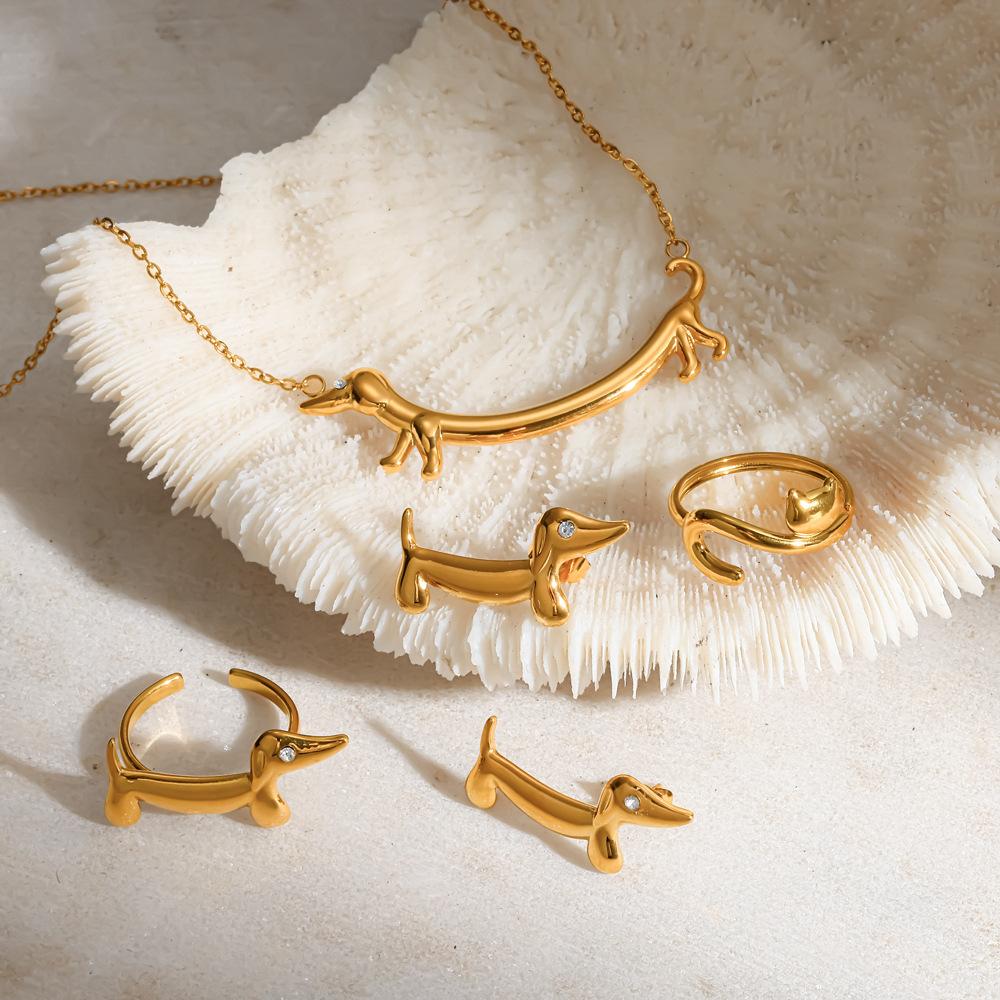 18K Gold-Plated Stainless Steel Dachshund Pendant Ring Necklace Earrings for Women Tarnish Free Waterproof Antihistamine Jewelry