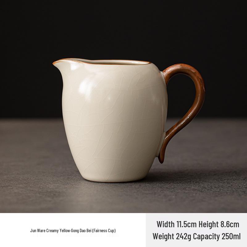 Elegant Black Ceramic Gong Dao Bei Tea Dispenser with Eagle Beak Design for Gongfu Tea Sets