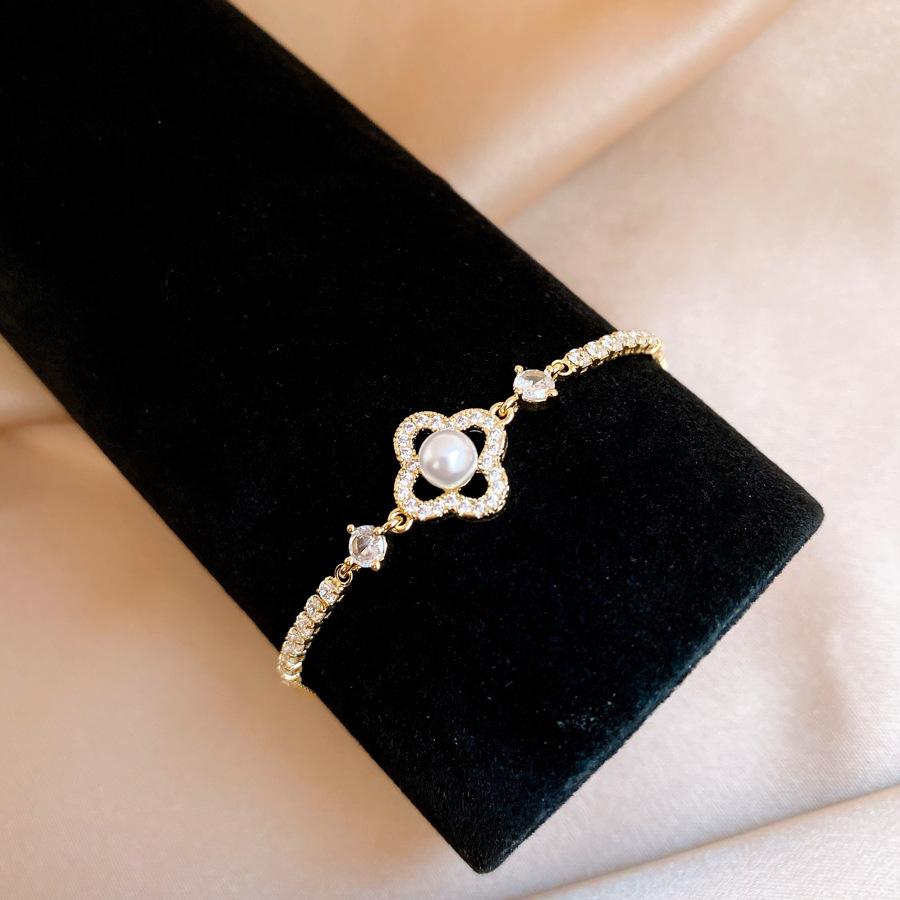 18k electroplated zircon hollow flower pearl bracelet light luxury bracelet exquisite jewelry women