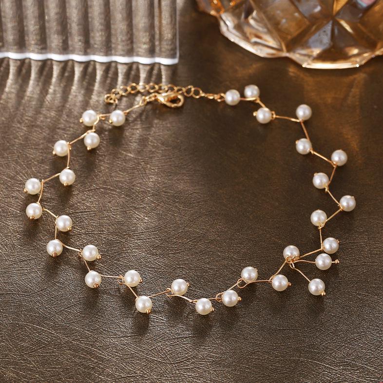 Creative Retro Pearl Clavicle Necklace for Brides and Bridesmaids