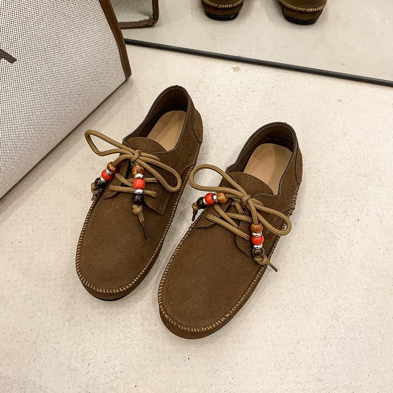 

Модные женские балетки в ретро-стиле 2025 Новые повседневные весенне-осенние кроссовки Женские туфли с круглым носком на шнуровке и бусинами Большой размер 42 35 коричневый