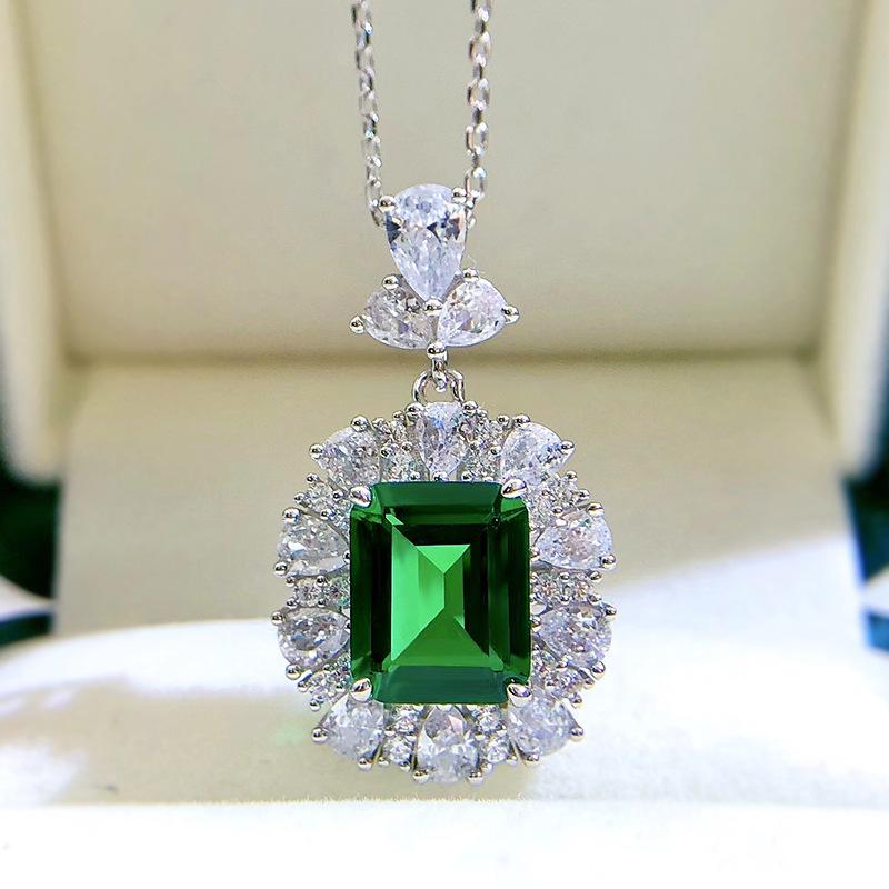 Lulu Tong 2022 Women's Luxury 925 Silver Retro Necklace with 4ct Nano Green Pendant
