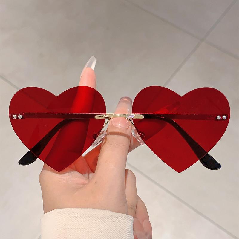 

Rimless Love Heart Sunglasses Women For Men Luxury Brand Designer Vintage Punk Cute Candy Hip Hop Sun Glasses Uv400