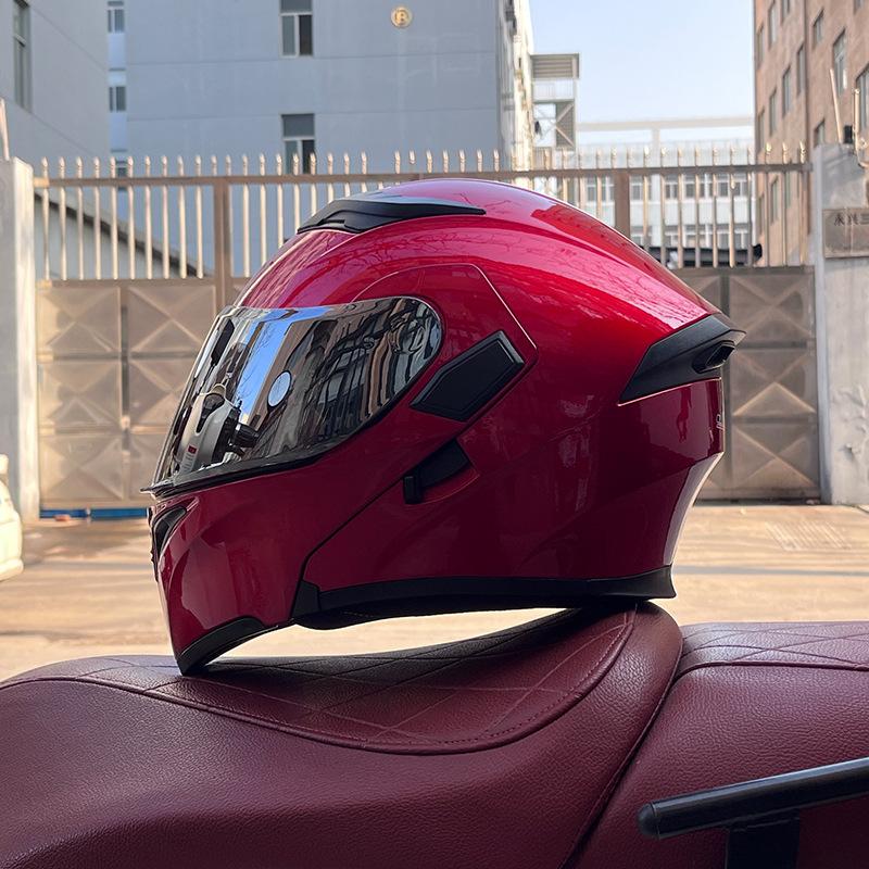 Motorcycle helmets Men's and women's locomotive full helmets Bluetooth peel-off helmets Electric vehicle helmets