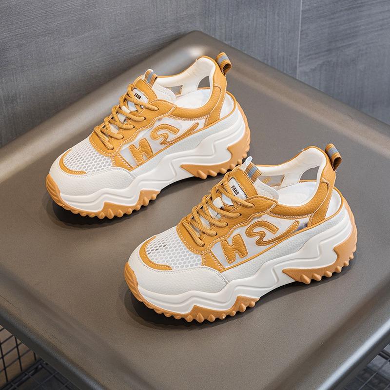 Modische und atmungsaktive neue dicke Sohle höhenverstellende kleine weiße Schuhe Low-Top lässige Damen-Sandalen Schnürung Sportschuhe Netzgewebe