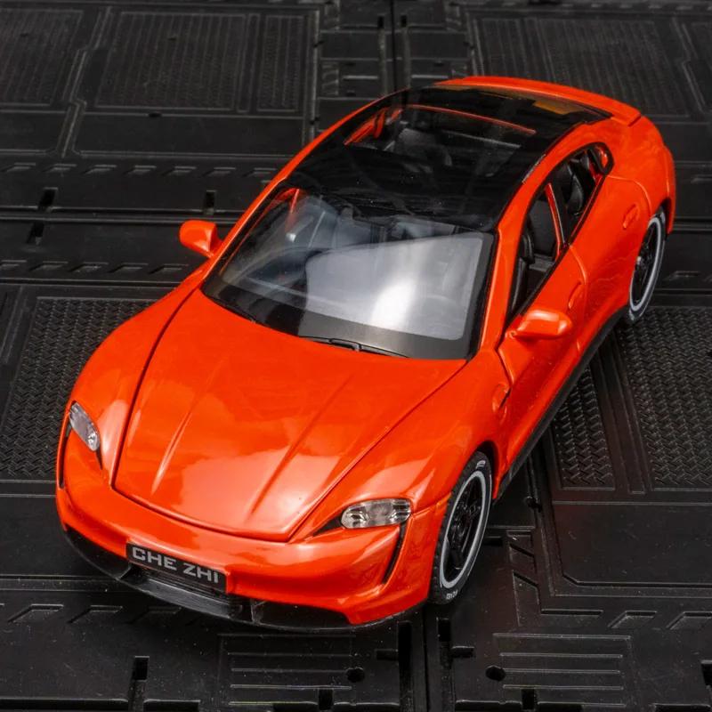 

Литая модель из сплава металла, имитация звука и света, игрушечная машинка с центральным управлением, украшение, модное украшение, подарок