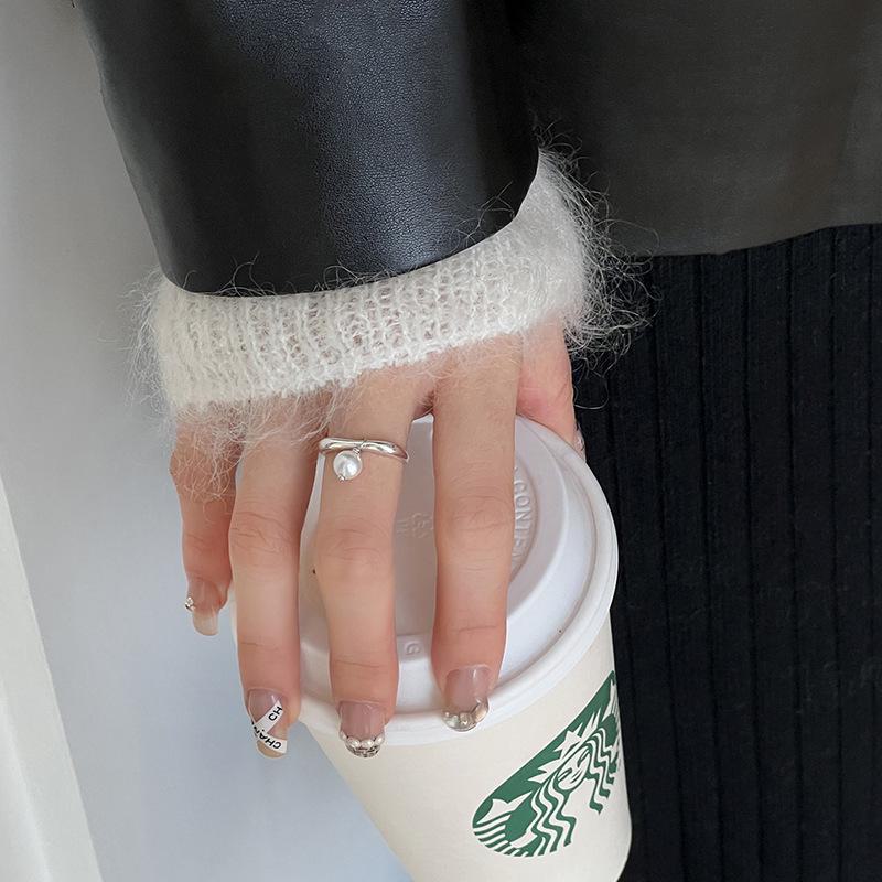 Stylish Open Pearl Pendant Ring for Women - Versatile, High-End, Sweet Design, 2023 Trendy Index Finger Jewelry.