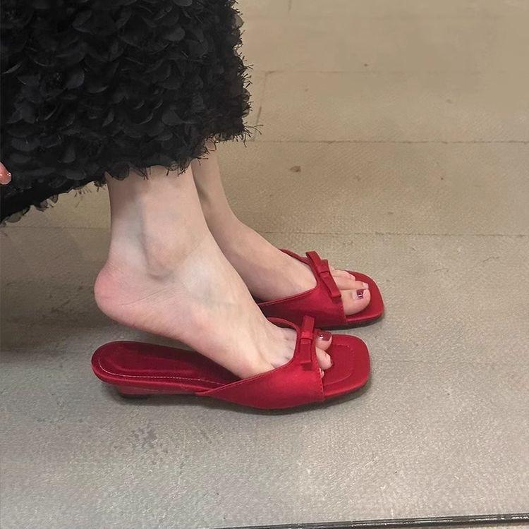 Silver wedge heel French small sandals women 2025 summer new fashion outer wear low heel niche fairy wind cool slippers