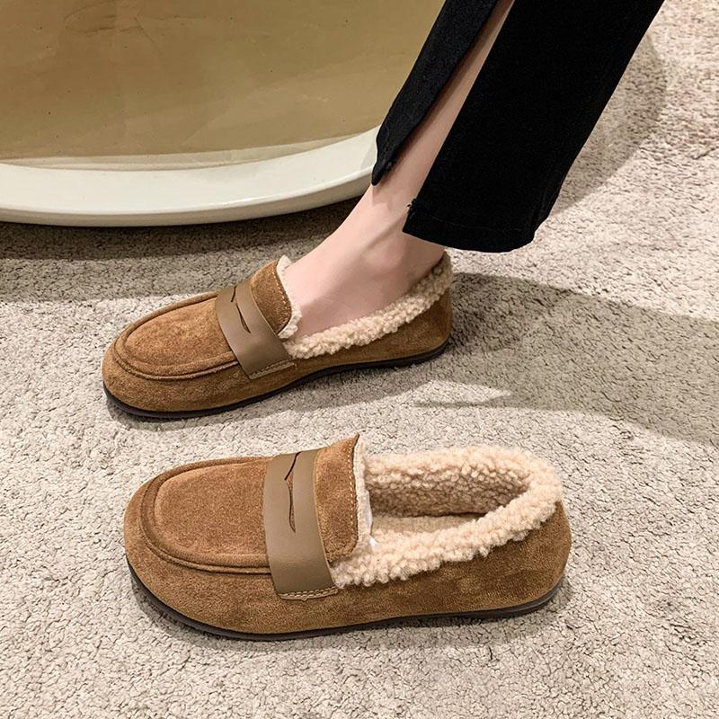 

Pregnant women s cotton shoes are worn outside in winter, and the feet are puffy and velvet. Casual large-size Doudou shoes 35