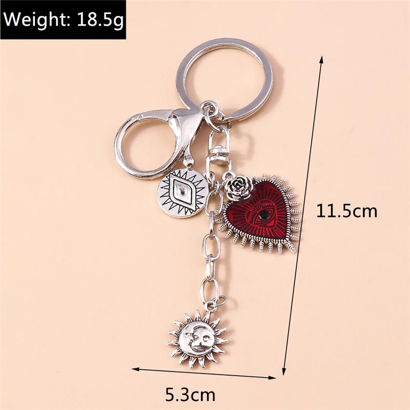 Retro Metal Gothic Love Heart Keychain Charms Steampunk Key Rings Pendant for Women Men Bag Decor  DIY Jewelry Gift