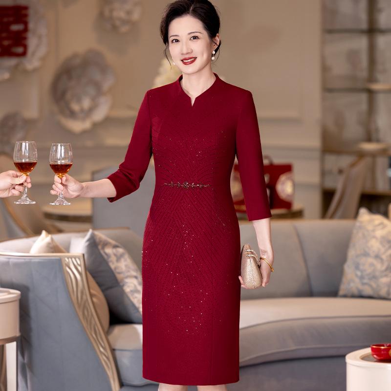 Mother's Noble Red Festive Wedding Dress 2025 - Spring Formal Gown for Stylish Mother of the Groom