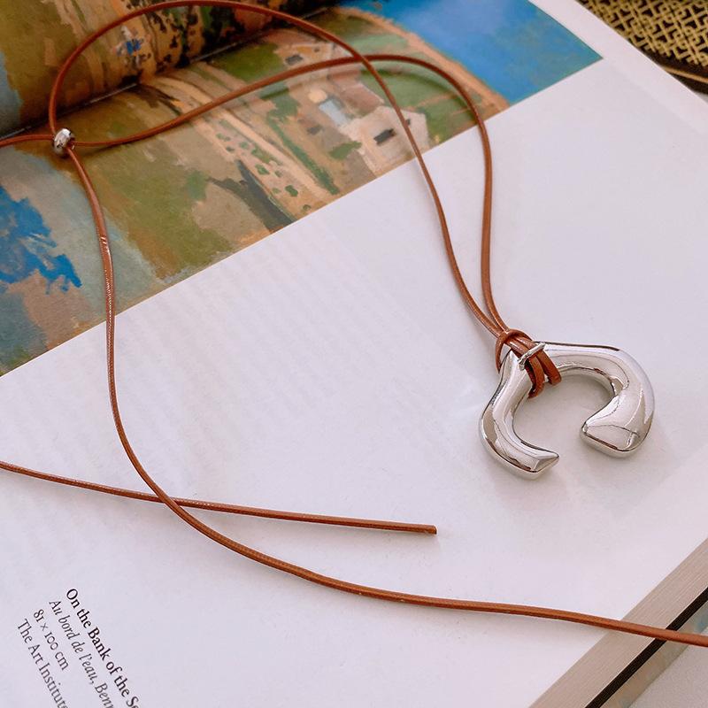 Love Pendant Necklace Internet Celebrity Fashion Versatile Sweater Chain High Sense Jewelry