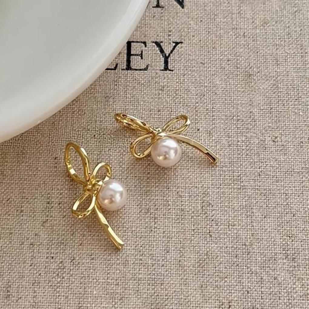 Women's Accessories Big Pearl Ribbon Earrings (2 Colors)