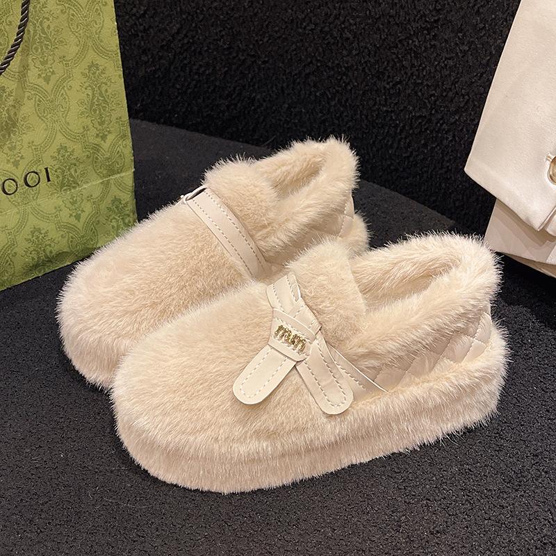 Thick-soled one-pedal white plush European plush shoes Children wear plush 2025 new Doudou cotton shoes in autumn and winter