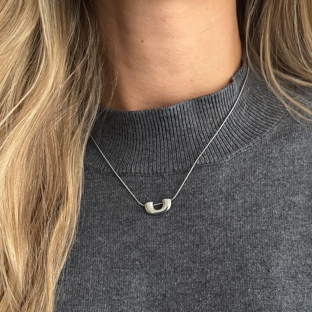 Luxury Ins Bow Plain Chain Necklace, Adjustable Minimalist Thin Snake Bone Chain Sweater Necklace