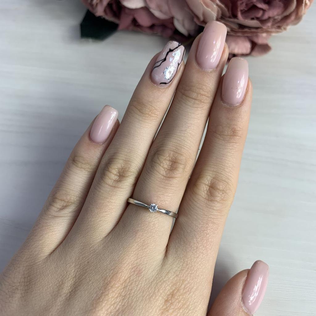 Серебряное кольцо с фианитами, вес изделия 1,79 гр (2035503)