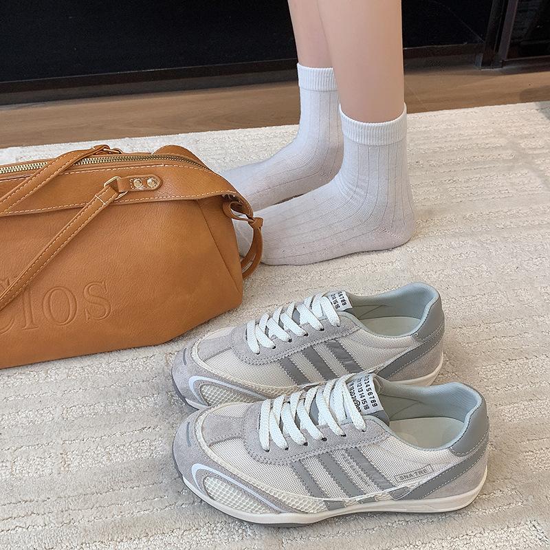 

European niche design sense increases internal height German training shoes women s 2025 summer color matching breathable retro casual shoe 40 серый