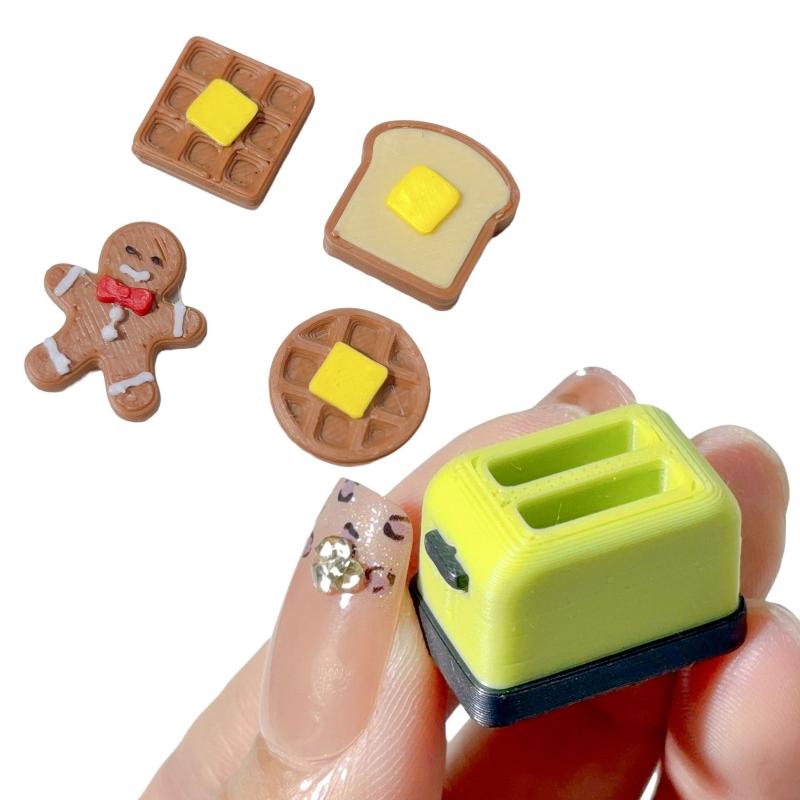 

5Pcs 1:12 Dollhouse Creative Kitchen Breakfast Toaster Home Decor Cute Mini Toaster With Bread Biscuit Model Photo Props A4