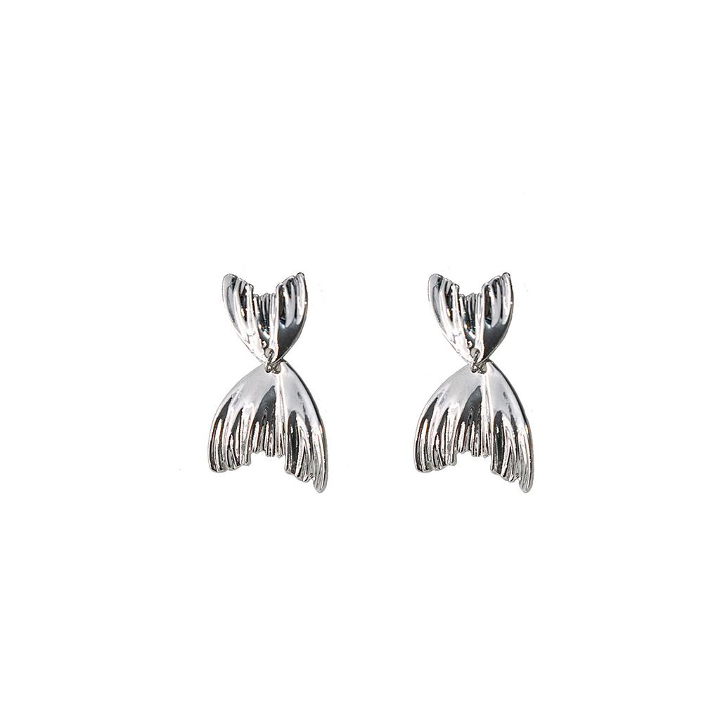 Metal Cold Wind Fishtail Earrings, Simple Light Luxury Irregular Pleated Earrings Design Earrings