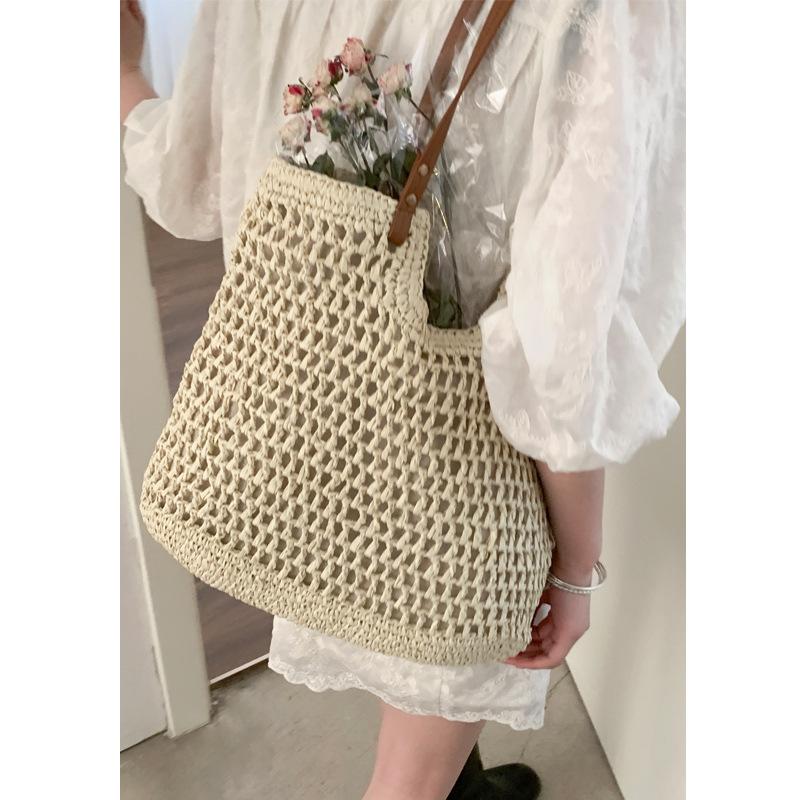 

Korean version of women s bag high-end large-capacity underarm bag 2025 new straw bag fashionable shoulder tote bag