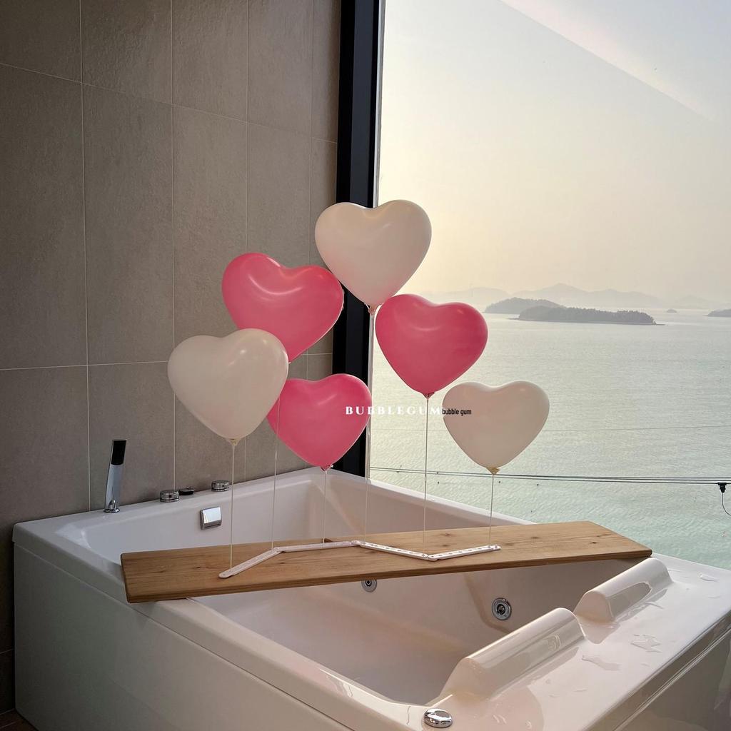 Xiaohongshu Desktop Balloon Stand for Celebrations: Perfect for Anniversaries, Birthdays, Weddings, and Festivals