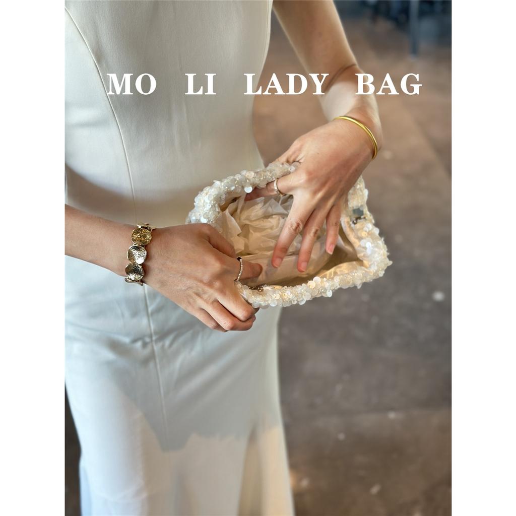Sweet autumn and winter French retro niche fish scale bright beads cloud dumplings fashionable versatile hand-held messenger bag girl