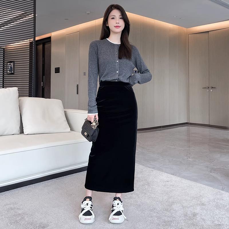 Elegant Black Gold Velvet Women s Skirt - Spring/Autumn 2026, Mid-Length High-End Slit Design M [100-115 lbs]