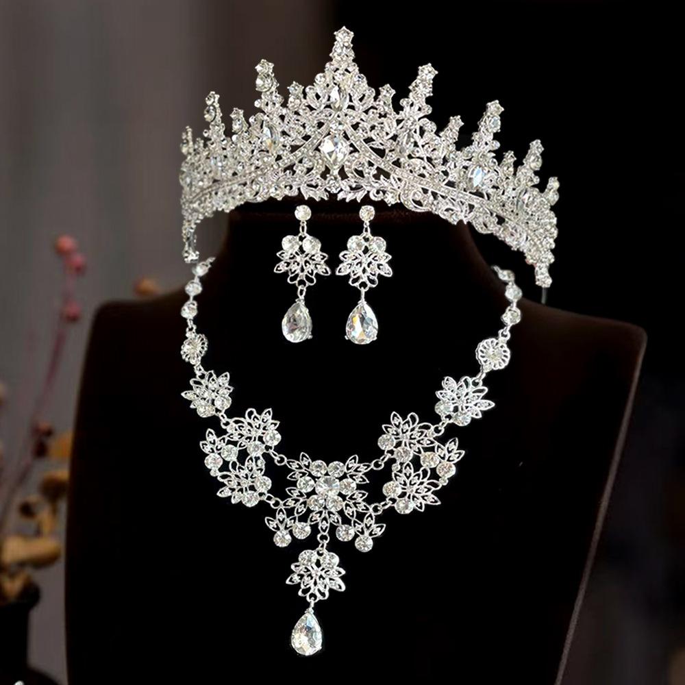 Neue Brautkrone Dreiteiler Hochzeitskrone Tiara Halskette Ohrringe Koreanische Superfee Hochzeitskleid Accessoires gray