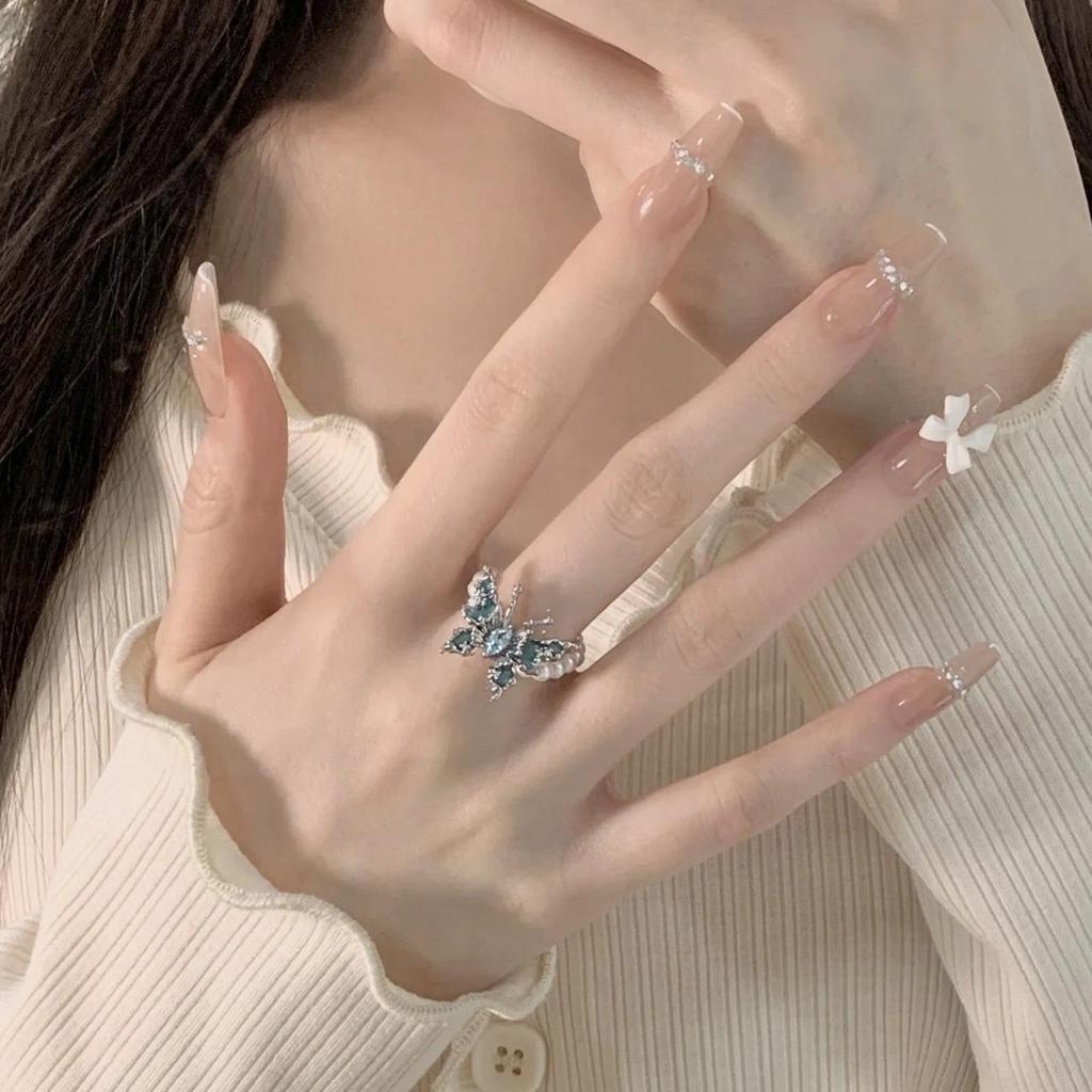 Simple French Gradient Detachable Press-On Nails: Short, Whitening False Nail Tips.