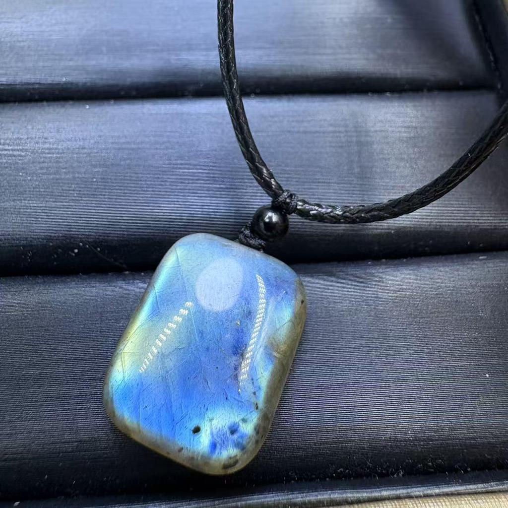 Hög Blå Flash Labradorit Oregelbunden Hänge - Unisex Kristallhalsband