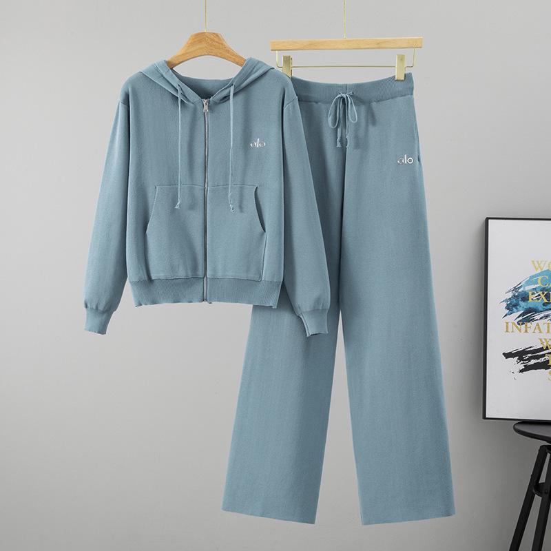 

Women s Casual Knit Set: Hooded Zipper Jacket & Long Pants - Autumn/Winter Fashion One Size синій