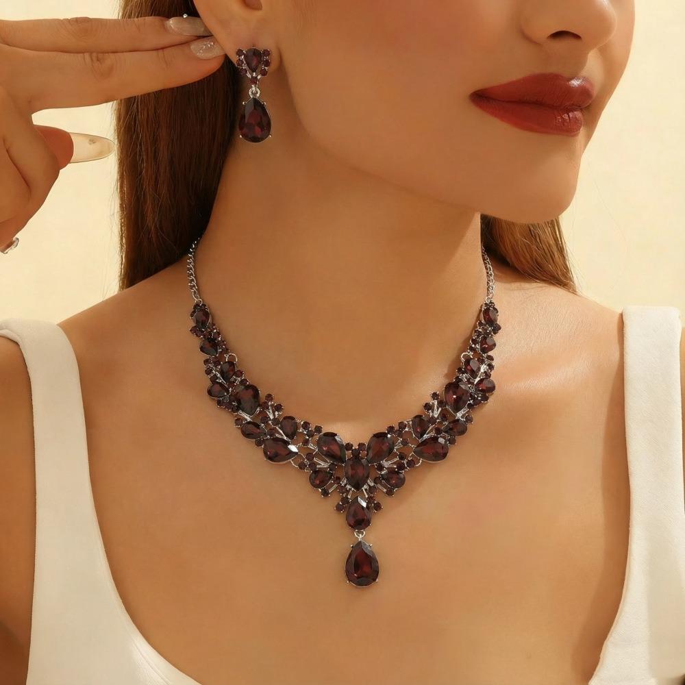 3pcs Fashionable Women's Jewelry Set With Crystal Contrasting Flower Necklace Earrings And Evening Dress Accessories