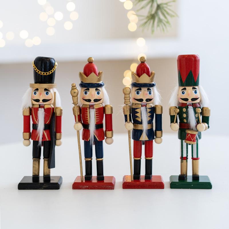 6 STÜCKE/ KARTON Mini Holz Nussknacker Ornament Soldatenfigur Weihnachtsbaum Anhänger Büro Tisch Weihnachtsdeko Statuen Geschenke Für Freund