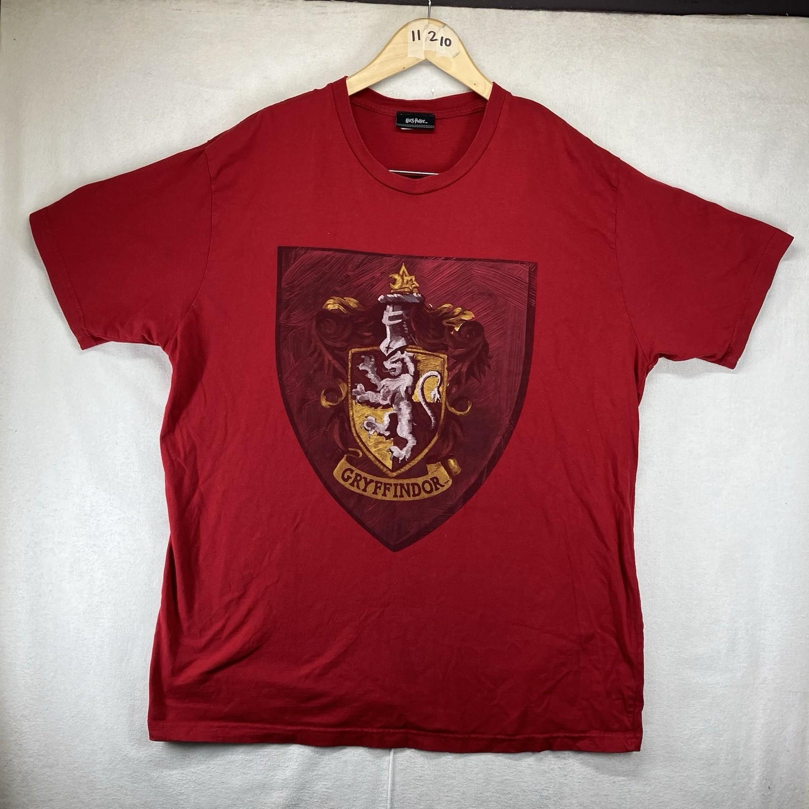 Vintage Harry Potter T-Shirt 2XL Red Gryffindor Y2K 2004 Crest Hogwarts Book S