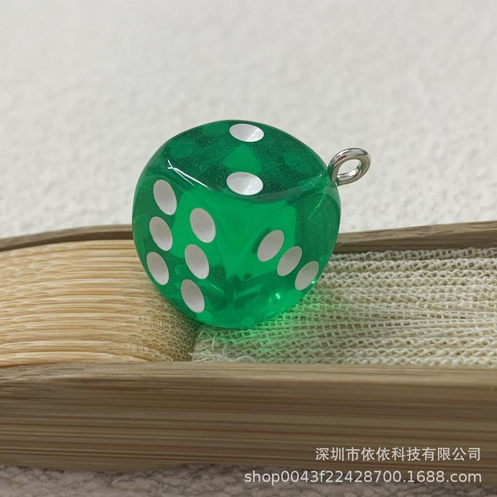 14mm Farbe Transparent Dreidimensional Sieb Würfel Farbe Ohrringe Schlüsselanhänger Anhänger DIY Schmuck Zubehör für den grenzüberschreitenden Handel