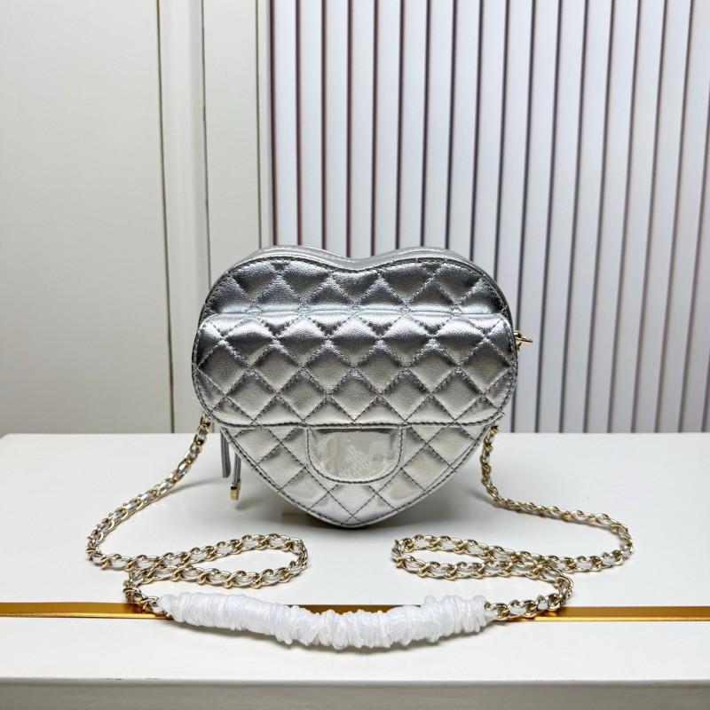 Heart-shaped Quilted Genuine Leather Shoulder Crossbody Handbag Small Daily Use Women