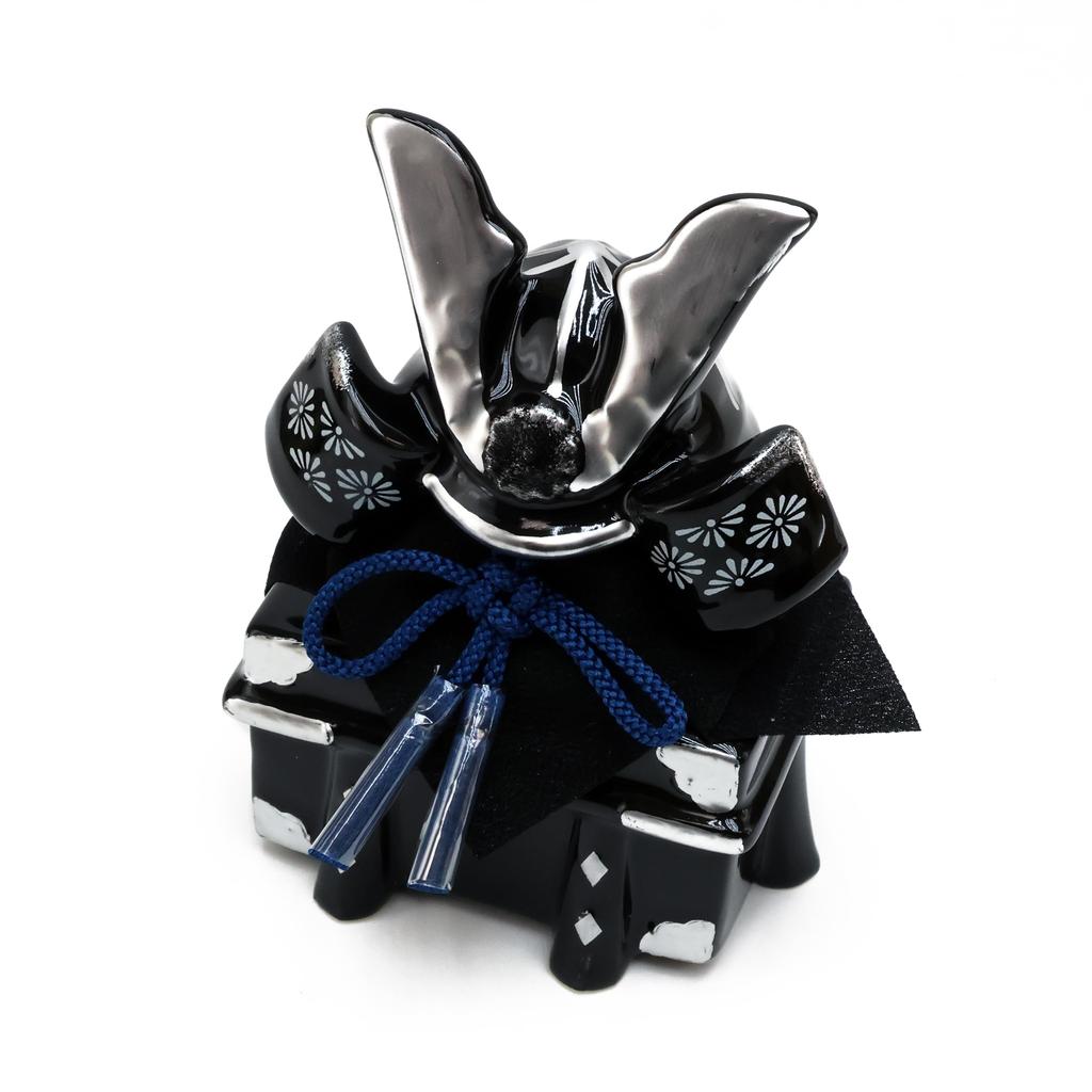 Osaka Choseido May Festival Helmet Compact Mini Success Black with White Folding Screen Doll, Ornament, Helmet, Ceramic, Helmet, Lacquer,