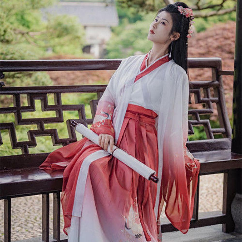 Oblek čínského páru Hanfu ve stylu dynastie Wei a Jin s potištěným oblekem s širokými rukávy v délce pasu
