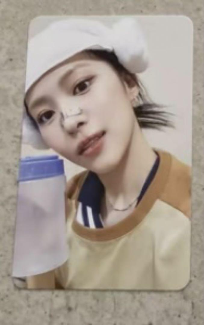 

[USED] ITZY Ryujin GOLD makestar bonus trading card 4.0