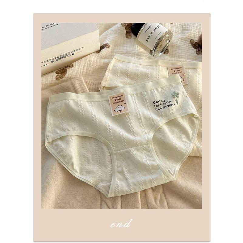 Fresh and Minimalist Flower Letter Jacquard Panties Mid Waist Student Triangle Women’s Panties