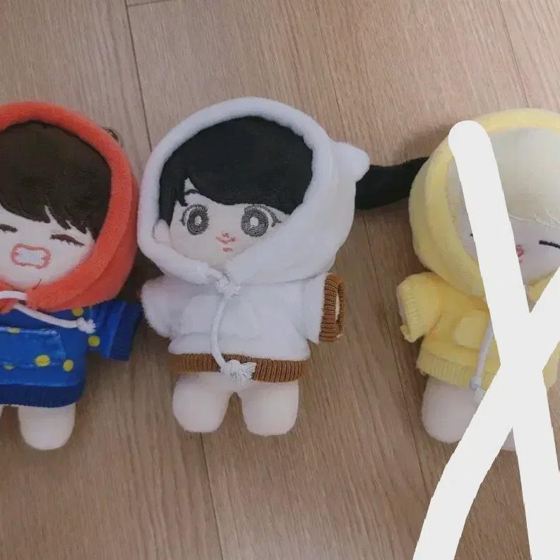 

Партия из нескольких кукол BTS Som