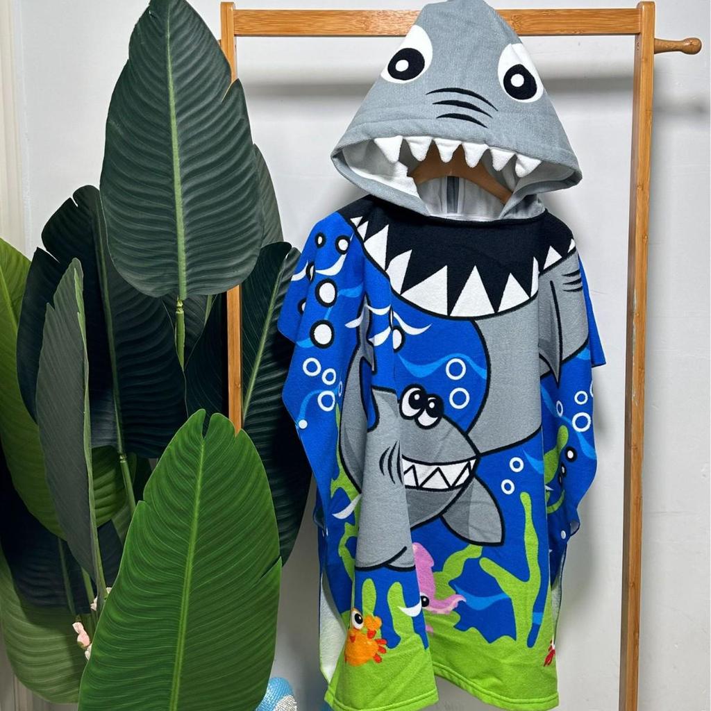 Children's Hooded Bath Towel: Antibacterial, Quick-Drying, Wearable Cloak for Bath or Beach.