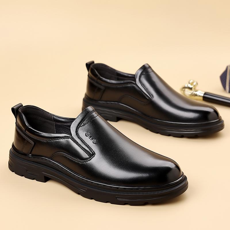 Leather Man Casual Shoes Breathable Loafers Moccasins Breathable Slip on Flats Driving Shoes Classic Men Wedding Shoes