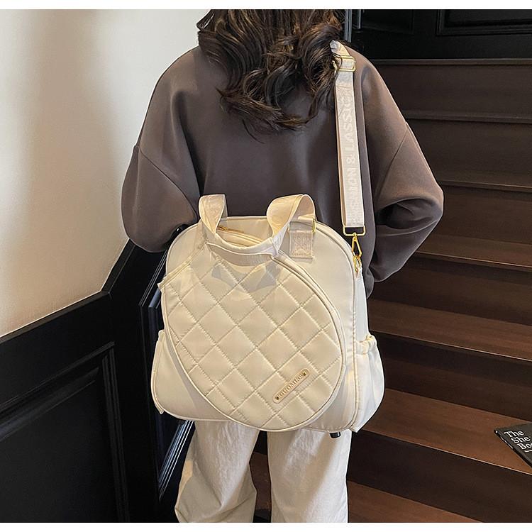 Tote Bag For Women With Large Capacity And Urban Minimalist Style
