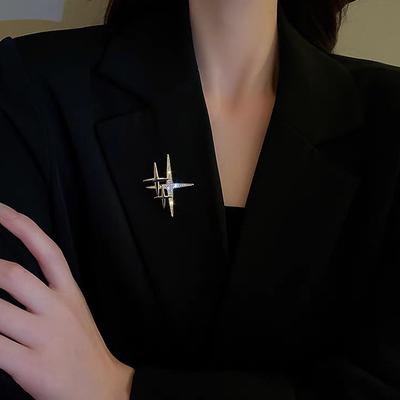 Einfache Persönlichkeit Stern High-End-Sinn Brosche süße trendige Design Corsage Mode Pin für Abend Bankett Anzug Emblem Schmuck